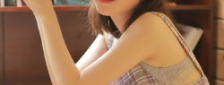清新温婉美女格子裙私房图片