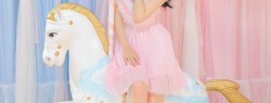 甜美少女粉嫩可人写真图片